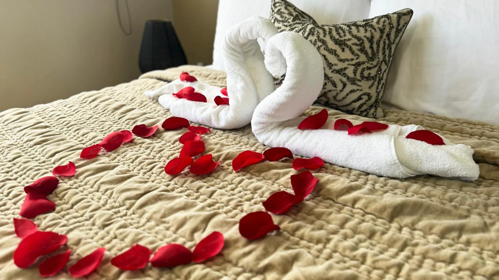 Ocean Luxe In Paradise - Le Paradis Royal Rincon Apartment